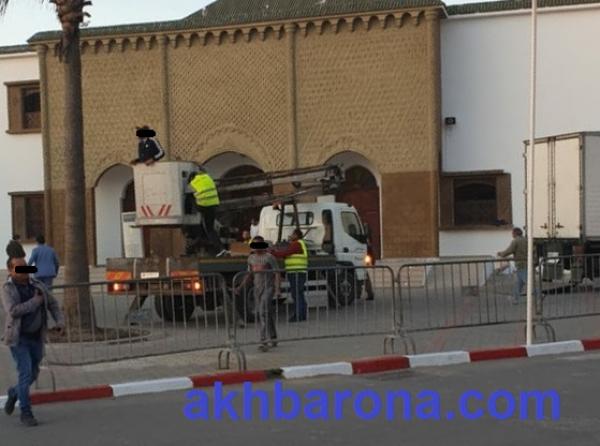 أمير المؤمنين يؤدي صلاة الجمعة بـ"مسجد البلدية" بمدينة الصويرة