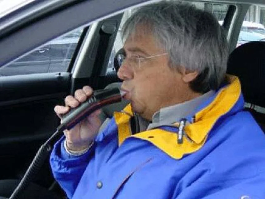 تطبيق جهاز قياس الكحول يثير جدلاً عند السائقين بالمغرب