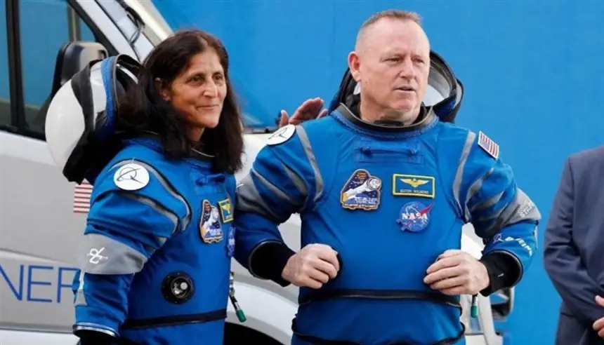 ناسا تعلن عودة رائدي فضاء أمريكيين بعد أشهر من بقائهما في محطة الفضاء الدولية