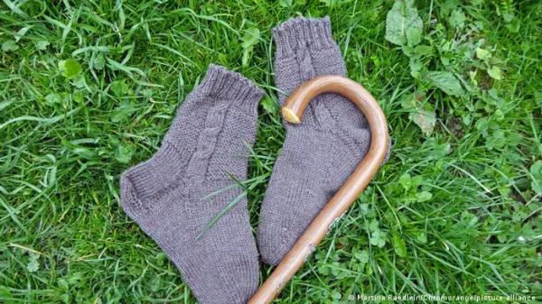 "جوارب ذكية" لحماية المصابين بالخرف!