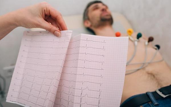 من الاكثر عرضة لأمراض القلب : طوال القامة أم قصار القامة؟