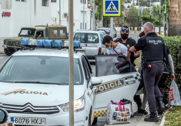 حملة اعتقالات واسعة بسبتة المحتلة في حق الشبان المغاربة الذين دخلوها بطريقة غير شرعية