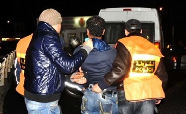 الأمن يعتقل داخل مقهى تاجر مخدرات وامرأة مبحوث عنها وطنيا في قضية ترويج المخدرات الصلبة