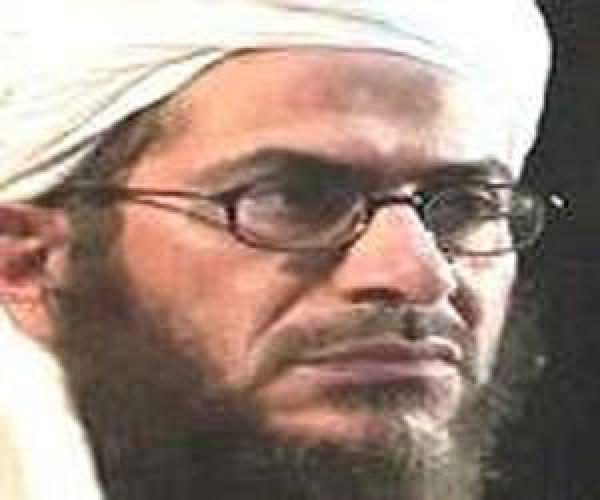 زعيم القاعدة يُوفد سفيرا له لتوحيد داعش والنصرة في سوريا