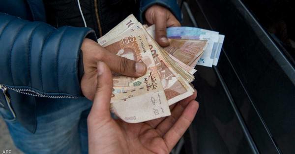 معاملاته الربوية أثارت ضجةً.. القصة الكاملة لتاجر استباح أموال المقاولين والمستثمرين ونهب أرزاقهم