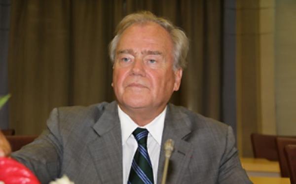 كريستيان كامبون : تعيين الاتحاد الافريقي ل "ممثل خاص" الى الصحراء جاء ليشوش على مسار المفاوضات