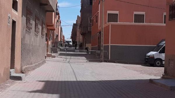 إغلاق حي بالكامل بورزازات بعد تسجيل إصابة أحد سكانه بفيروس كورونا