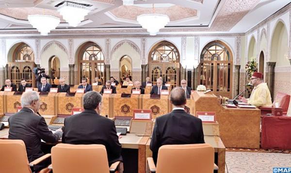 لائحة السفراء والولاة والعمال الذين عينهم الملك في المجلس الوزاري