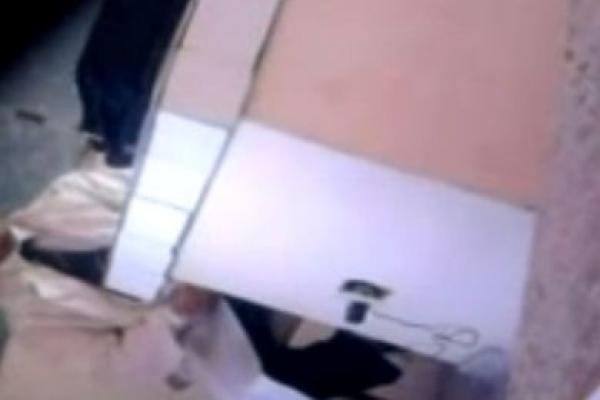 انقسام بين زوار \"يوتيوب\" بشأن مصداقية فيديو لأستاذ يمارس العادة السرية أمام تلميذاته بالدار البيضا