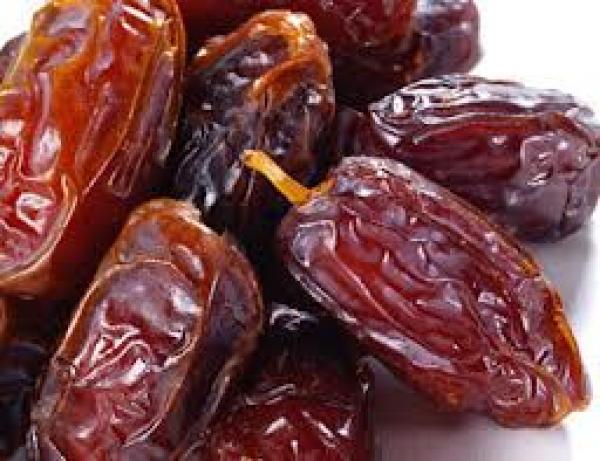 الإيقاع بكولونيل مزيف نصب على تاجر تمور في 40 طن من المجهول