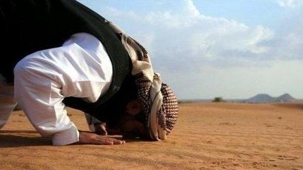 عشرة أماكن لا تجوز الصلاة فيها