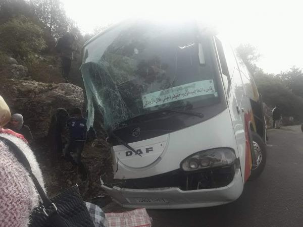 تفاصيل حادثة السير الخطيرة بين أزيلال وفاس وهذا عدد الضحايا بينهم حامل (صور)