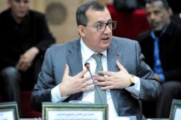 بنكيران بخصوص علي الفاسي الفهري : تايبان ليا داك السيد راه خدام مزيان