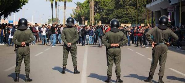 بعد التدخل الأمني لفض احتجاجاتهم... هاشتاغ "احموا أساتذة المغرب" ينتشر بالفايسبوك