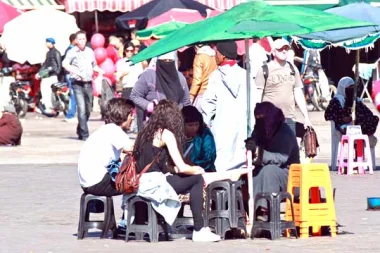 اعتقال نقاشة في جامع الفنا بعد إهانتها لـ"مقدم"