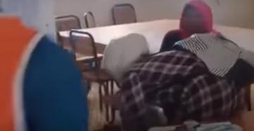 بالفيديو : هيستريا تصيب تلميذات إحدى الثانويات المغربية و تداول تفسيرات غريبة  للواقعة!