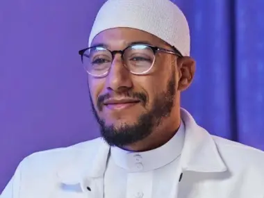 بتدوينة ساخرة.. “الشيخ سار” يشعل الجدل حول حكم بأكثر من 50 مليون ك“متعة طلاق” بالعرائش