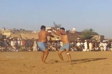 بالفيديو..مصارعة الضرب بالكفوف في باكستان