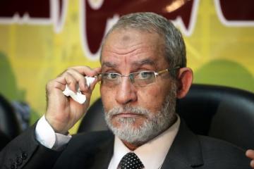 المرشد العام للاخوان في مصر امام المحكمة الشهر المقبل