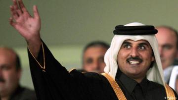 الشيخ تميم بن حمد لم يكن موجودا عندما اقتحم أربعة أشخاص منزله.