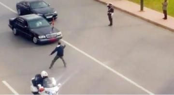 هذا مصير عدد من الأشخاص "تربصوا" بالموكب الملكي مؤخرا في الشوارع و المدارات الطرقية