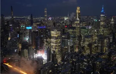 نزيف المواهب يهدد عاصمة الفن… هل تفقد نيويورك مكانتها الإبداعية؟