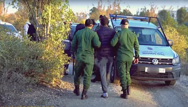 حملة تطهير واسعة تقود درك بوزنيقة لإيقاف عشرين شخصًا وحجز كميات من الممنوعات