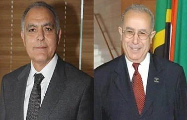 الجزائر تنفي إجراء وزير خارجيتها لمباحثات مع مزوار وتتحرش بالمغرب مرة أخرى