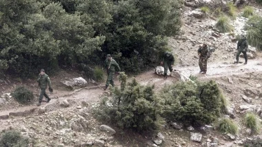 الجزائر تعلن حالة الطوارئ على حدودها مع تونس