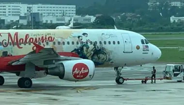 فنان يقاضي شركة طيران بتهمة نسخ جداريته الشهيرة على طائرة دون إذن