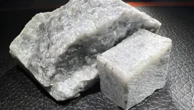 باحثون يطورون "غبار القمر المحاكي" لاختبار مهمات الفضاء واستكشاف القمر
