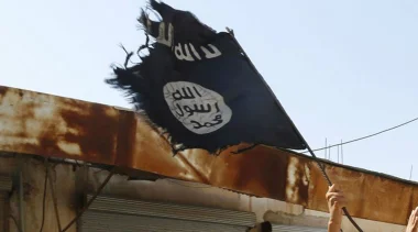 اعتقال شاب يصيح بالشارع العام و يشيد ب"داعش" ، و هذا مصيره