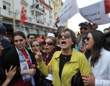 هل ضللت دوزيم مشاهديها بخصوص عدد المشاركين في مسيرة عيد المرأة بسبب عدائها لبنكيران؟