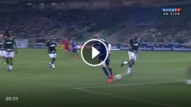 هدف "تيكي تاكا" مذهل بالكعب!