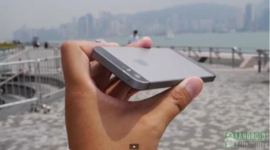 فيديو.. اختبار لقوة هاتفي آيفون 5S و5C