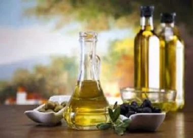 زيت الزيتون.. فوائد لا تخطر على بال
