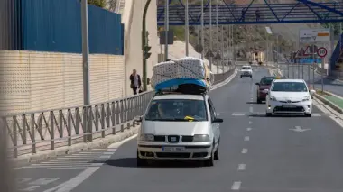 بسبب 50 يورو.. القضاء الإسباني يدين مغربياً حاول إرشاء شرطي بمعبر "تراخال"