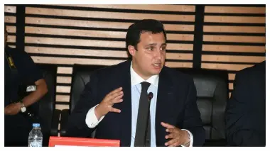 عكاشة للمعارضة.. هناك فاعلون سياسيون يعيشون في دواليب البرلمان منعزلين عن الواقع