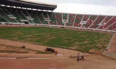 بعد فضيحة الموندياليتو .. 600 مليون من أجل وضع عُُشب جديد بملعب الرباط ؟