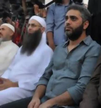 فضل شاكر لـ بن راشد العفاسي .. أنت عبدٌ لِحكَّام الشر وجبانٌ
