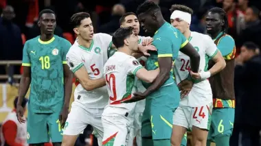 صحفي فرنسي يفجر فضيحة: المنتخب السنغالي اصطحب مجموعة من "السحرة والمشعوذين" معه للمغرب