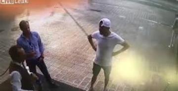 لحظة سرقة ساعة قيمتها 40 ألف يورو من معصم سائح بإسبانيا (فيديو)