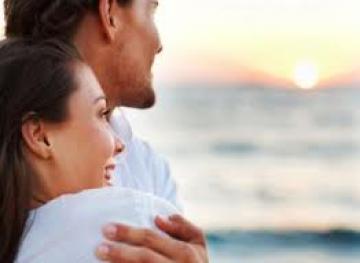 الصّفات والطّباع الّتي يحبّها الرّجل في زوجته