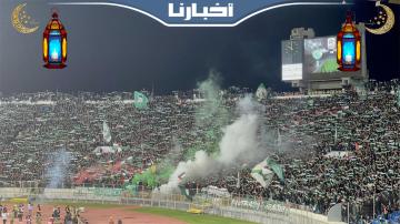 جماهير الرجاء تتغنى بفلسطين وترفع أعلامها في مباراة السوالم
