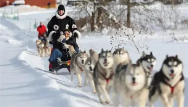 سياح الخليج ينعشون السياحة الشتوية في روسيا وسط أجواء ثلجية استثنائية