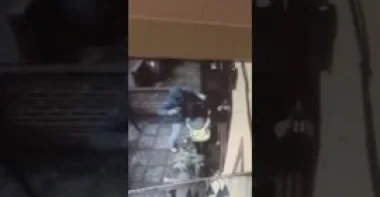 بالفيديو.. طريقة خطيرة لسرقة المنازل باستخدام الفتيات الحسناوات