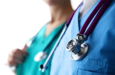 مهنيّو الصحة التجمعيون يُشيدون بالإصلاحات الملكية ويدعون لتسريع التنزيل الميداني