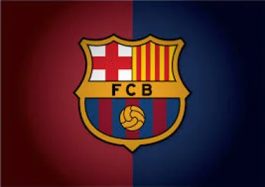 "صليب" برشلونة .. "ينذر" بإلغاء مواجهة "مكة المكرمة"