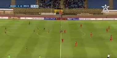 بالفيديو : المولودية الوجدية يهزم مضيفه المغرب الفاسي، ويحقق فوزه الأول في البطولة