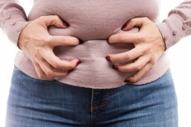 هذه 5  نصائح بسيطة للتخلص من انتفاخ البطن